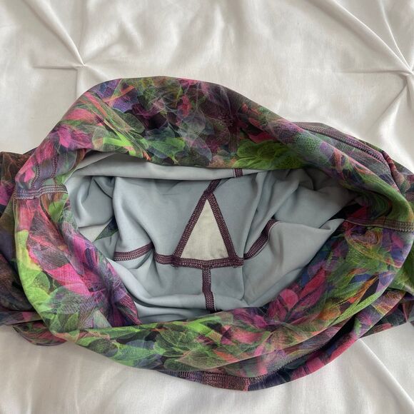 Lululemon Wunder Train High-Rise Shorts - Picture 4 of 5